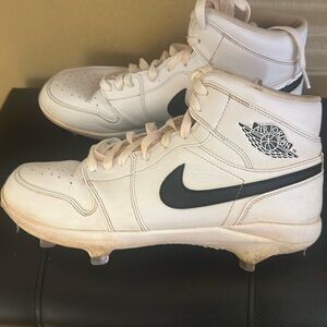 Men’s Nike Air Jordan 1 Retro Metal Cleats size 10 1/2. Great Condition.